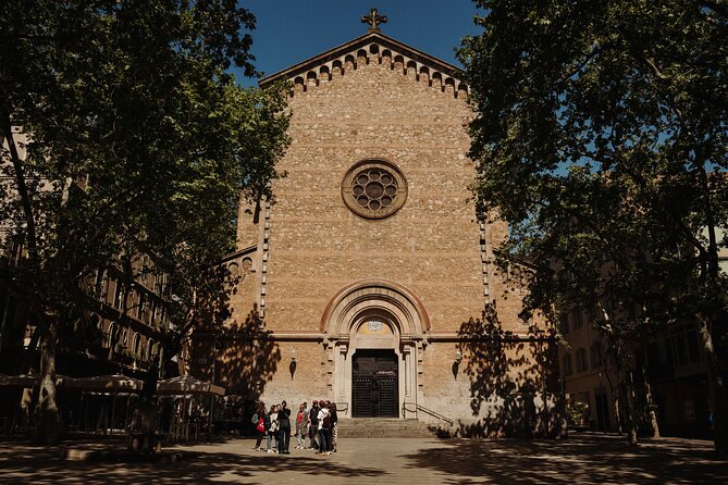 Barcelona Gracia Neighborhood Local Food & History Tour - Cal Pep brings out old Barcelona customs