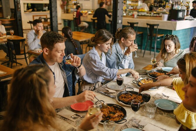 Barcelona: Guided Food Walking Tour with Tapas and Wine - Santa Maria del Mar and the final turn back