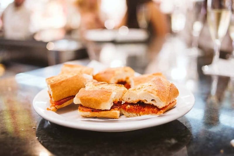 Barcelona: Hidden Markets, Tapas & Paella Food Tour - Brunells and the pleasure of an old bakery