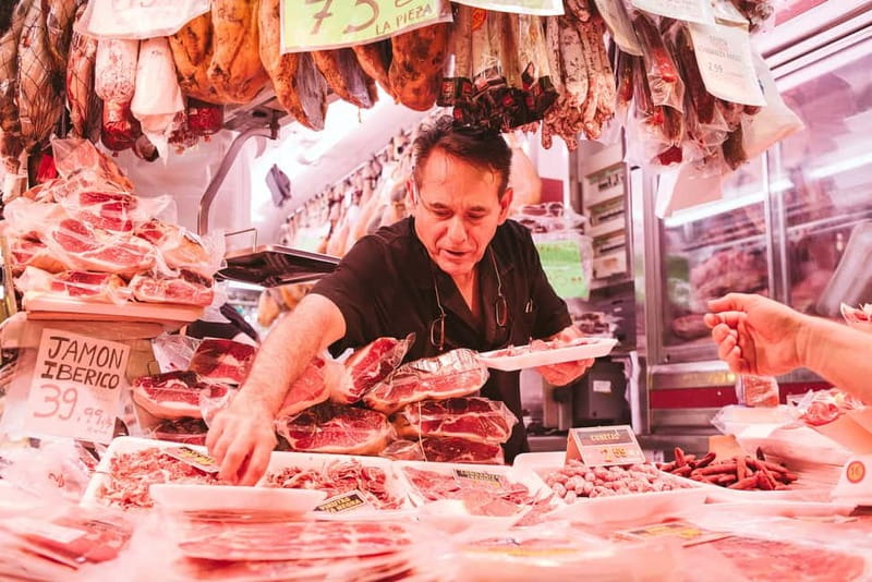 Barcelona: Hidden Markets, Tapas & Paella Food Tour - Who should book this food walk?