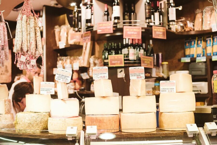 Barcelona: Hidden Markets, Tapas & Paella Food Tour - Practical advice before you go