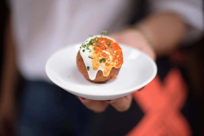 Barcelona: Hidden Markets, Tapas & Paella Food Tour - Walking through El Born’s medieval streets