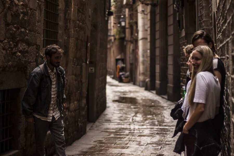 Barcelona: Old Town Tapas & Paella Food Tour with 8 Tastings - What you are really booking for $115