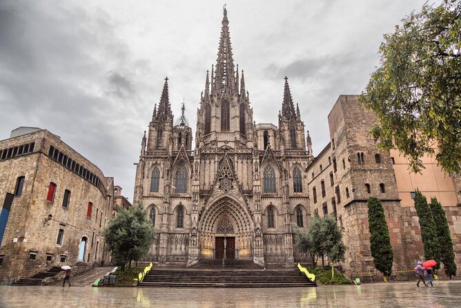 Barcelona Old Town Tapas Tour: Vermouth, Bites & Hidden Gems - What makes this Barcelona food walk worth a look