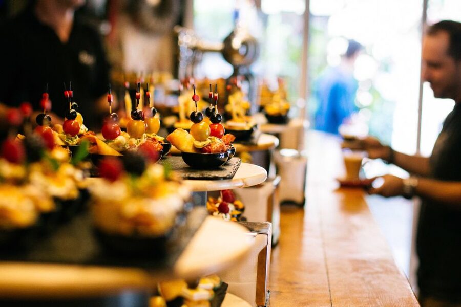 Barcelona: Private Food Tour – 10 Tastings with Locals - Churros and chocolate finish the route