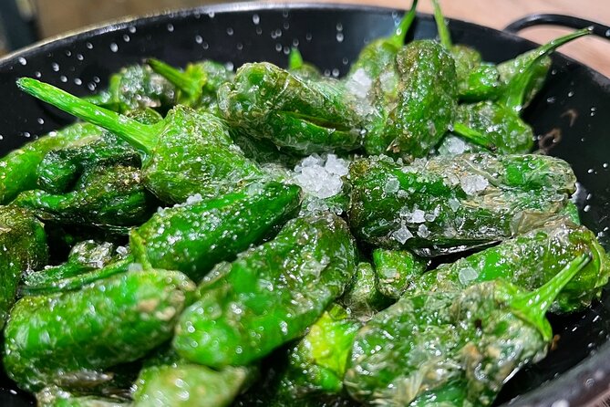 Barcelona´s Lunch or Dinner Tapas Tour: Food, drinks, happiness! - What you may eat and drink