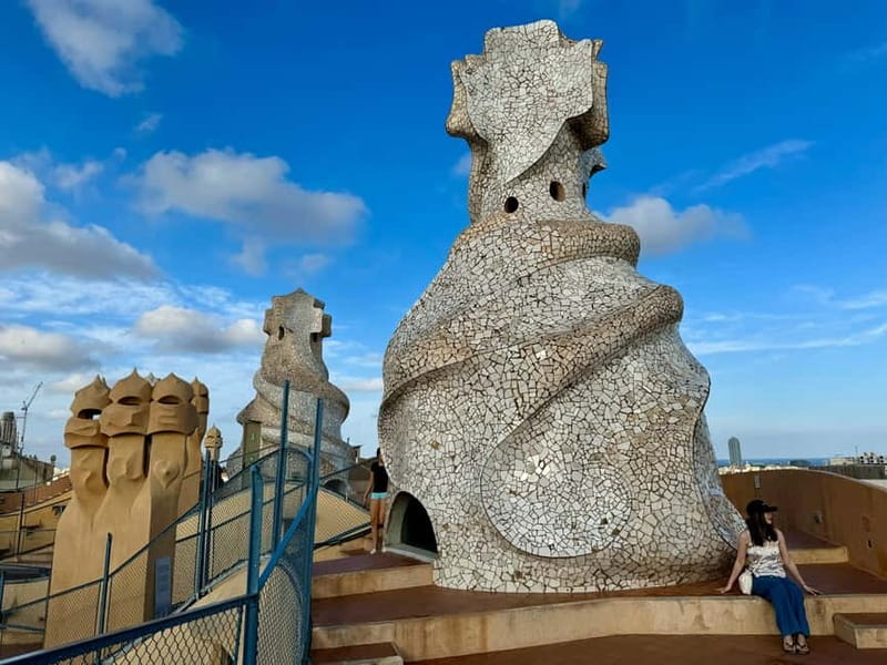 Barcelona: Sagrada Familia, La Pedrera & Cava Tasting Tour - What $115 buys you