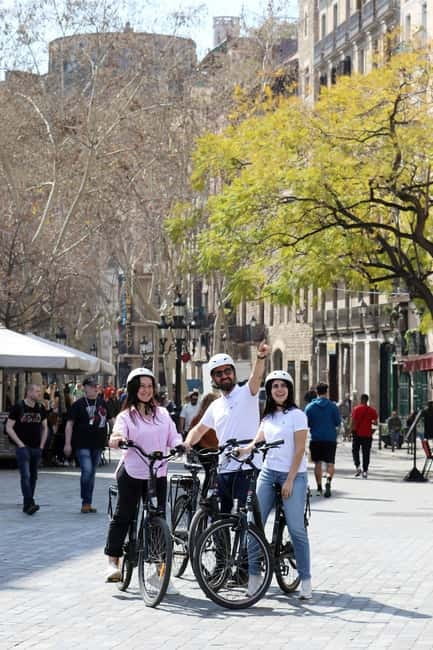 Barcelona: Tapas Tasting Tour by Regular Bike or E-Bike - Key points at a glance