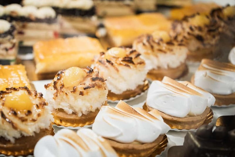 Barcelona: The Ultimate Local Tapas & Drinks Food Tour - Who should book this food tour?