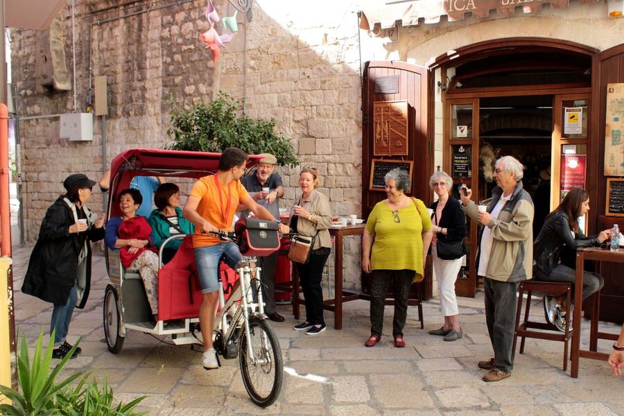 Bari: Rickshaw Street Food Tour - Basilica of Saint Nicholas and its crypt