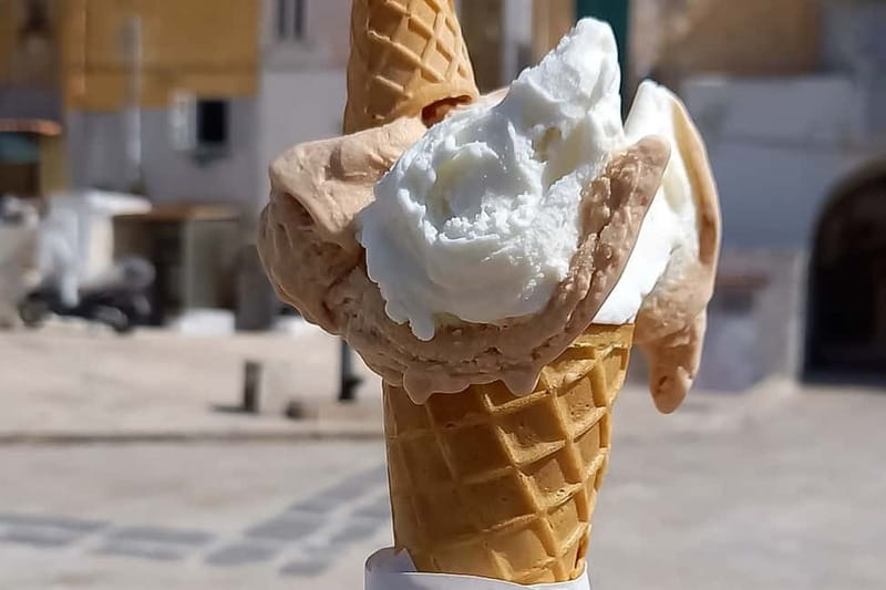 Bari: The Ultimate Street Food Tour with a Local - The octopus sandwich and a taste of the coast