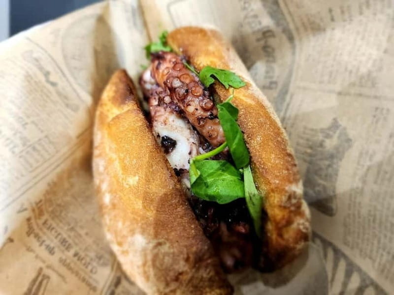 Bari: The Ultimate Street Food Tour with a Local - How the guides shape the experience