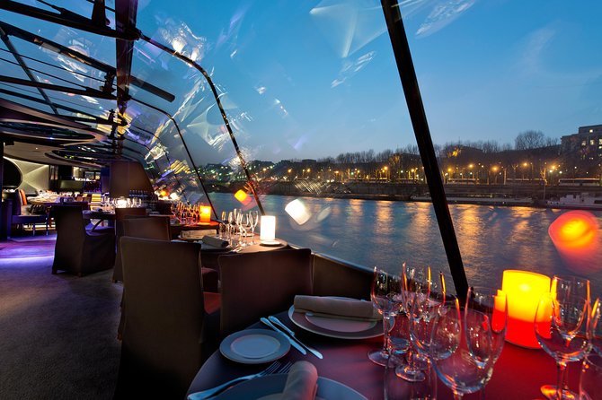 Bateaux Parisiens Seine River Gourmet Dinner & Sightseeing Cruise - Île Saint-Louis, the Marais, and the turning point