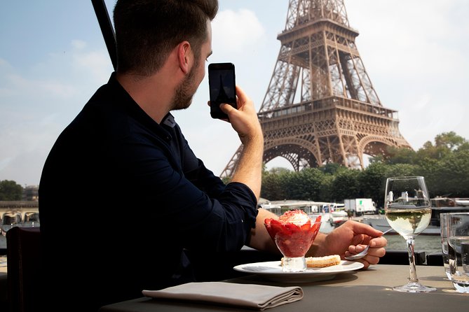 Bateaux Parisiens Seine River Gourmet Lunch & Sightseeing Cruise - Should you book the Bateaux Parisiens lunch cruise?