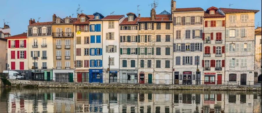 Bayonne: Guided Food Walking Tour (with Food and Drinks) - Key points at a glance