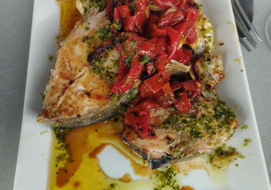 Bayonne: Guided Food Walking Tour (with Food and Drinks) - Les Halles brings Bayonne’s food scene to life