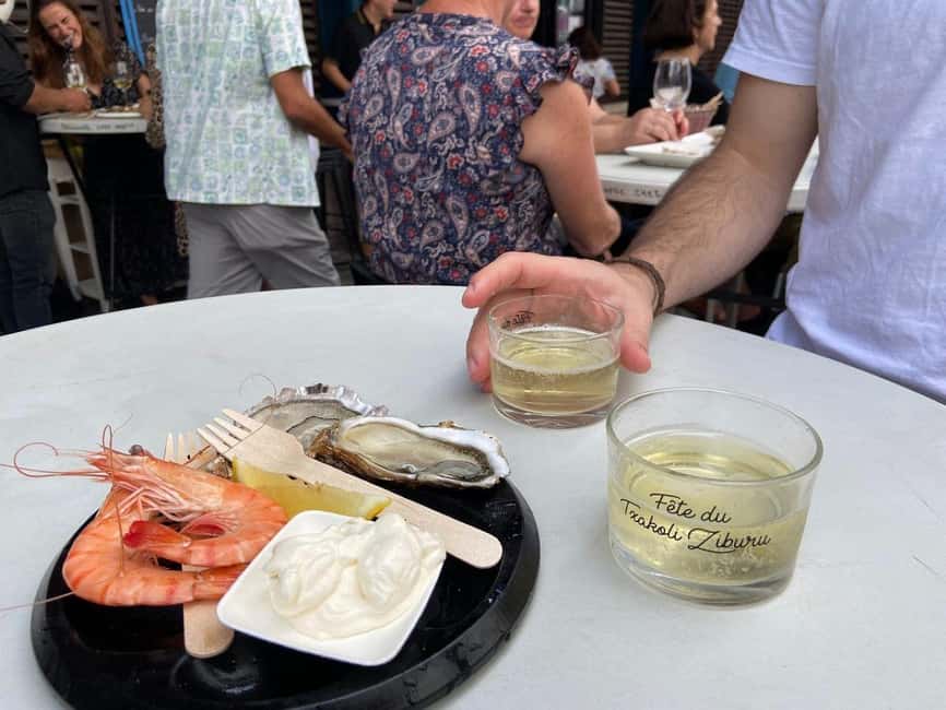 Bayonne: Guided Food Walking Tour (with Food and Drinks) - Group size, guide style, and the personal feel