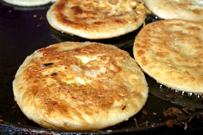 Beijing: Hutong Breakfast Food Tour - Meeting your guide near the National Art Museum