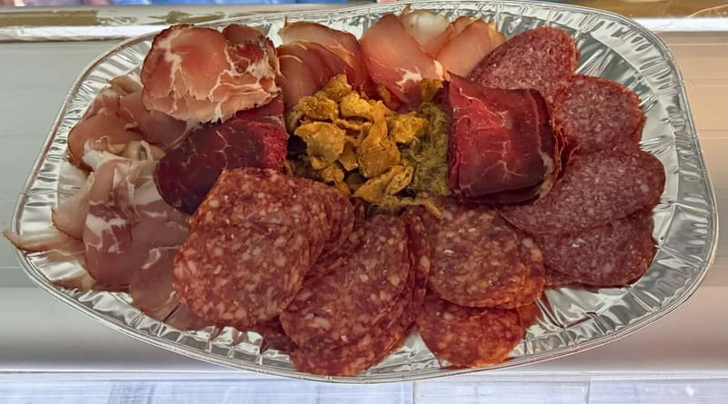 Belgrade: Street Food and Drinks Tour with 20+Tastings - Goulash, fish, and the less expected tastings