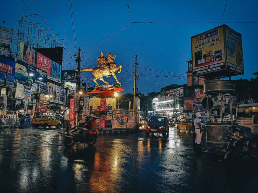 Bengali Nights Kolkata Food Tour with 13+ Tastings - An old rickshaw ride and the famous prawn kabiraji