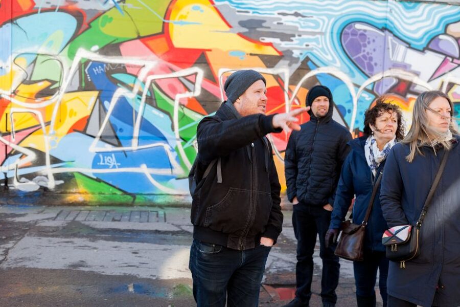Berlin: Downtown Food Tour with 8 Authentic Local Tastings - The route begins at Friedrichs Bridge