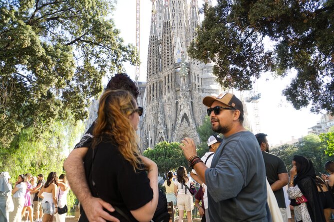 Best of Barcelona: Sagrada Família, Gaudí & Candy Tasting Tour! - The Mansana de la Discordia and Barcelona’s architectural contest