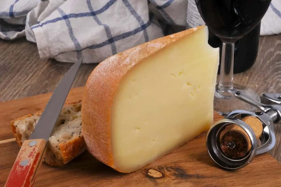 Biarritz: Culture and Food Walking Guided Tour - Why Biarritz works so well for a food walk