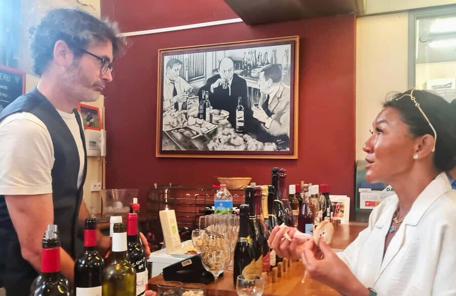 Biarritz: Culture and Food Walking Guided Tour - A pastry recipe preserved for 300 years