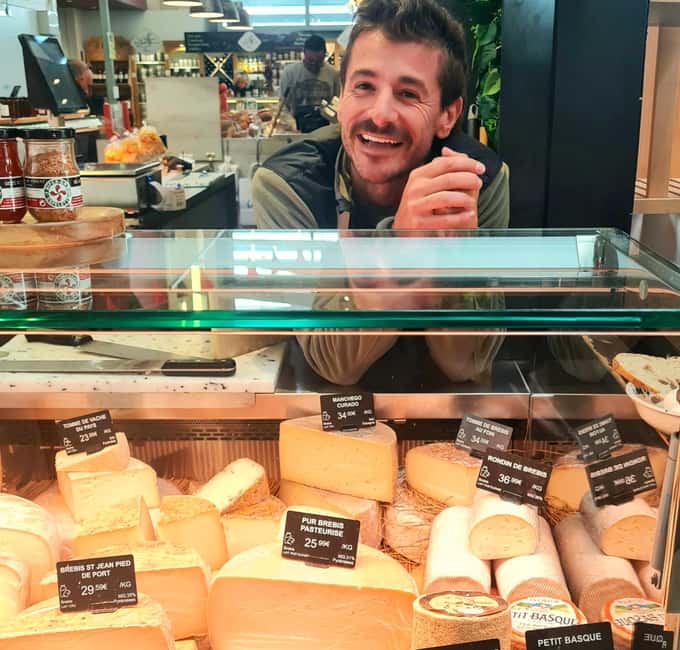 Biarritz: Culture and Food Walking Guided Tour - Ending at Halles de Biarritz