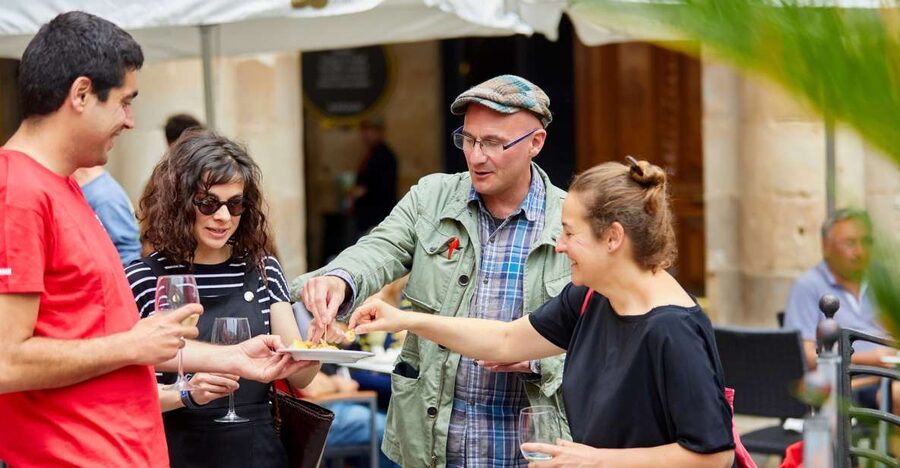 Bilbao: Exclusive Food & Wine Tasting Tour with Local Guide - Starting at Villarías Street in Bilbao