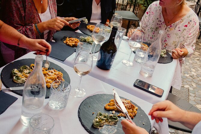 Bologna: Dinner, Wine & Tastings Walking Tour - Why this Bologna food walk works