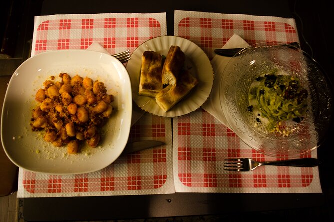 Bologna: Dinner, Wine & Tastings Walking Tour - Charcuterie, cheese, and generous portions