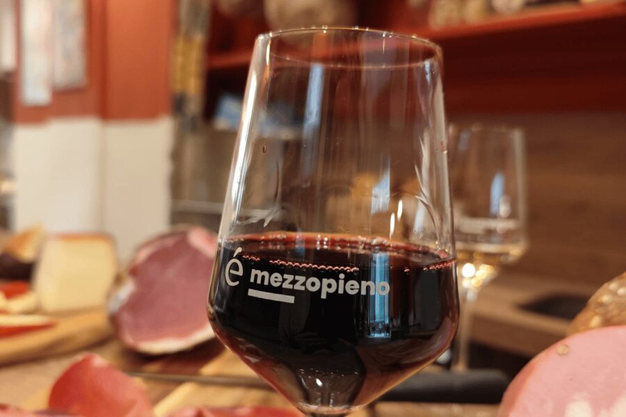 Bologna: Food and Wine Tasting with Interactive Game - Group size, timing, and the feel of the visit