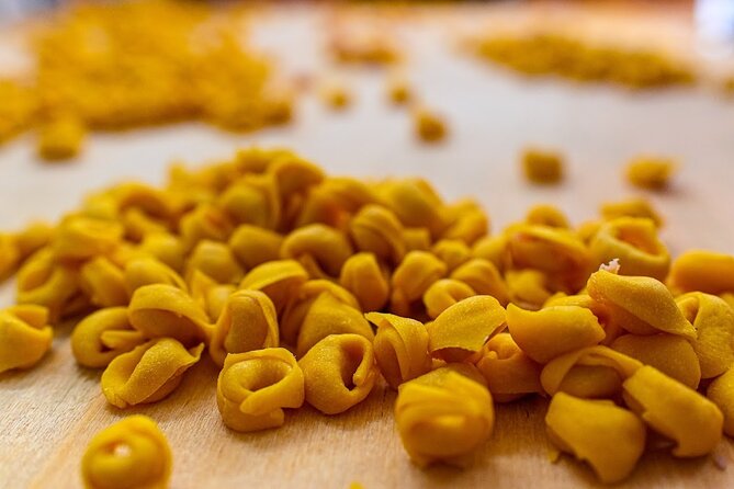 Bologna Food & Market Tour with 6 Tastings, Pasta, Wines & More - What the guides add to the experience