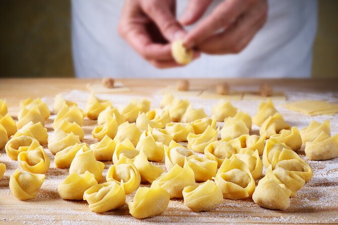 Bologna Food Tour small group - Piazza della Mercanzia and Bologna’s pasta traditions