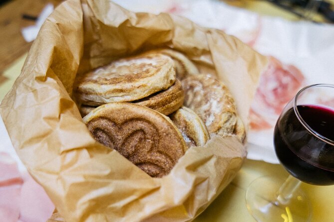 Bologna gastronomic experience with a local - Why a food walk is a smart first evening in Bologna