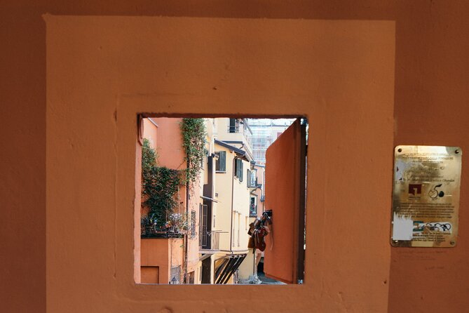 Bologna gastronomic experience with a local - An old osteria for cheese, cold cuts, bread, and wine