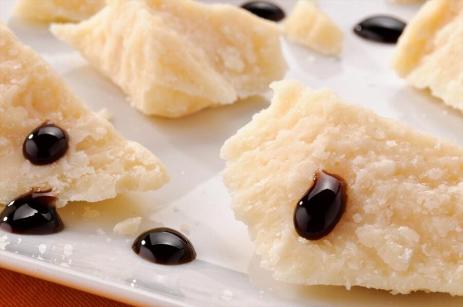Bologna: Self-Guided Food Tasting Tour with Vouchers - Starting with Bologna’s Old Town