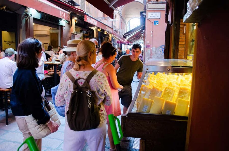 Bologna: Street Food Tour in the Historic Center - Why this Bologna food tour works so well
