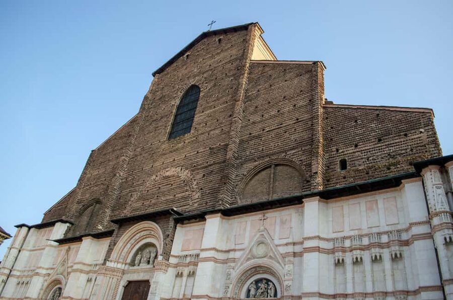 Bologna: Street Food Tour in the Historic Center - The return walk through Bologna’s center