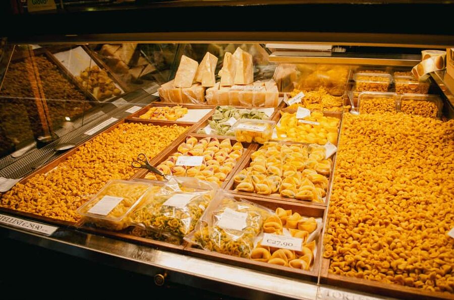 Bologna: Street Food Tour in the Historic Center - What the guides add to the experience