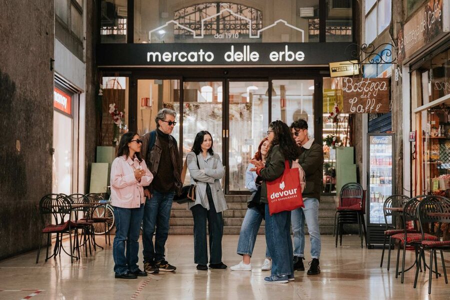 Bologna: Tastes and Traditions Food Tour with Market Visit - Guides make the difference