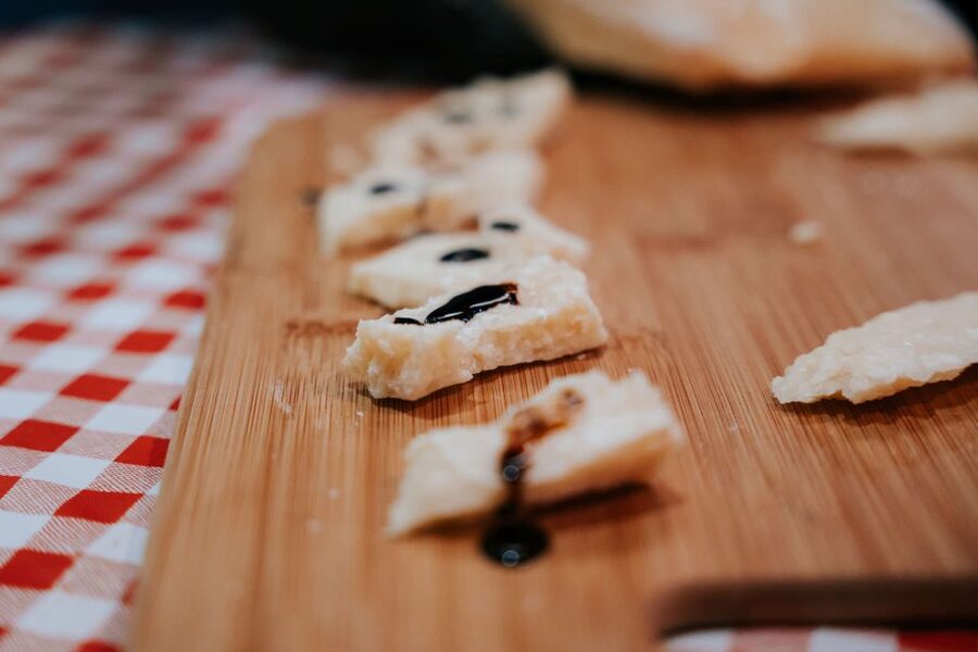 Bologna: Tastes and Traditions Food Tour with Market Visit - What the 12-person group means for you