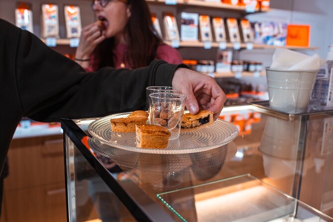 Bordeaux Afternoon Food Tour : Sweets, Wine and Cheese - Why this Bordeaux food walk works