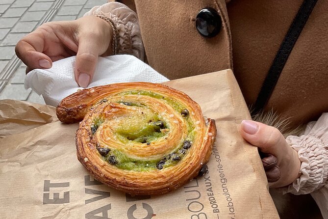 Bordeaux: Best of French Chocolate and Pastry Tasting Tour - Starting at the Grosse Cloche with a sweet agenda