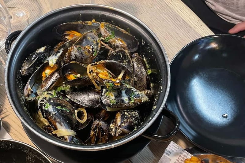 Bordeaux: Foodie Tour - Group size, languages, and the social side