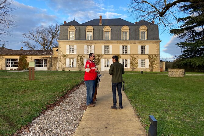 Bordeaux : Full Day Wine Tastings & Gourmet Lunch - A three-course lunch in the middle of the day
