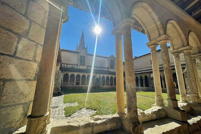 Bordeaux Full Day Wine Tour - 3 Wineries & Gourmet Picnic Lunch - Saint-Émilion village in one hour