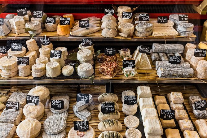 Bordeaux Old Town Food and Wine Tour - The final wine pairing at a Bordeaux cellar
