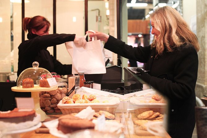 Bordeaux Old Town & Market Local Food with Wine Tastings Tour - From canelé to Bouchon de Bordeaux